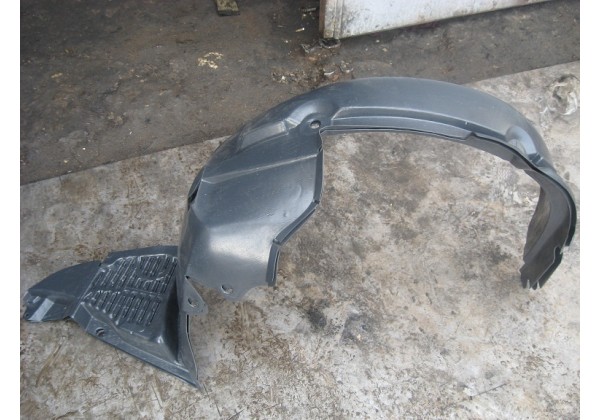 Підкрилок передній правий Renault Laguna II, 01-05, 8200447824